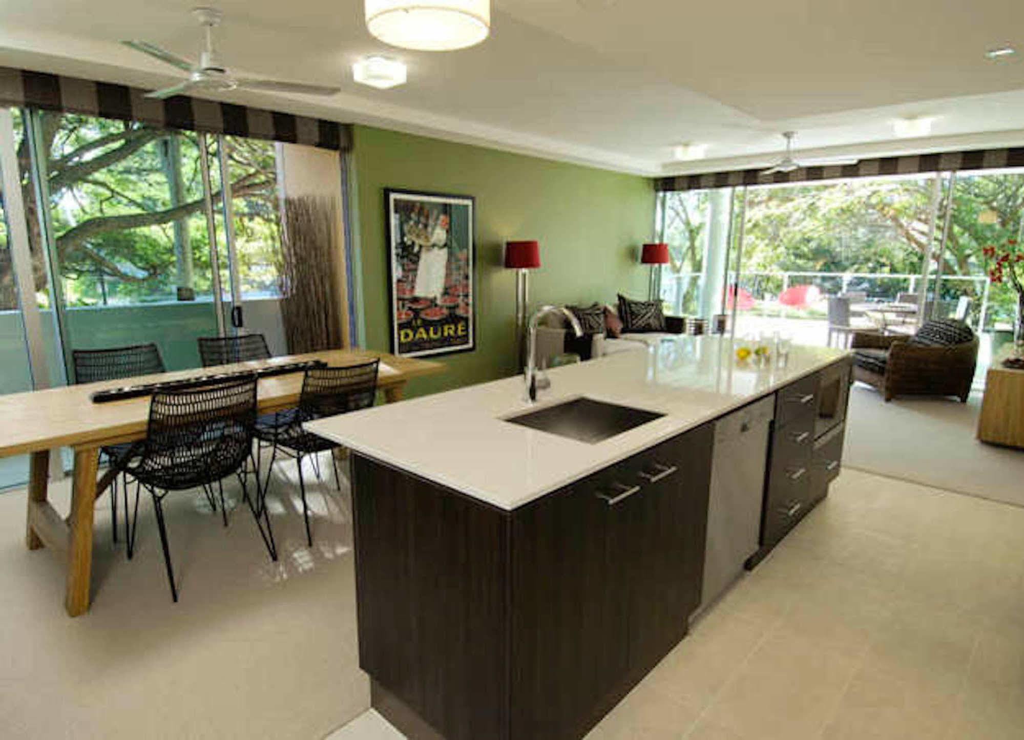 Itara Apartments Townsville Exteriör bild